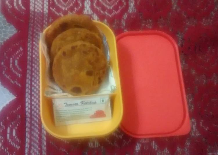 How to Prepare Any-night-of-the-week Mini paratha with aloo and cheese for kids snacks box