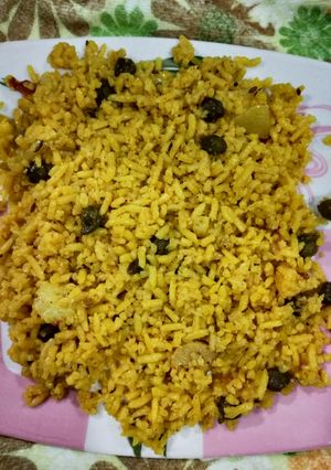 A picture of Namkeen rice.