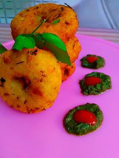 सूजी वड़ा रेसिपी मुख्य फोटो
