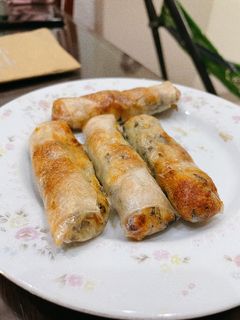 Hình của món Nem rán khoai tây với nồi chiên không dầu.