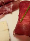 Involtini di bresaola e caprino