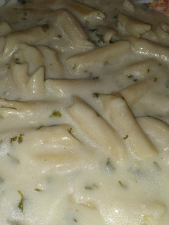 Una foto de Fideos con Salsa blanca
