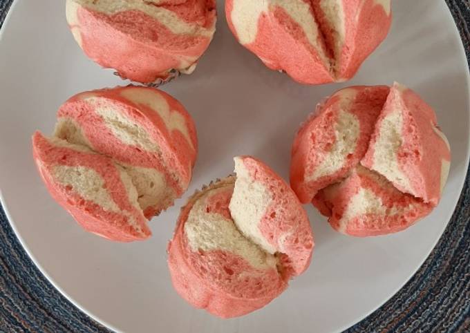 Resep: Bolu Kukus Merah Putih Yang Sederhana