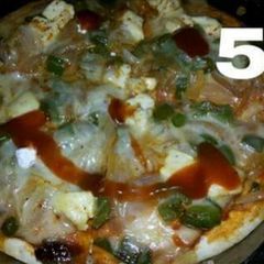 A picture of Paneer pizza.