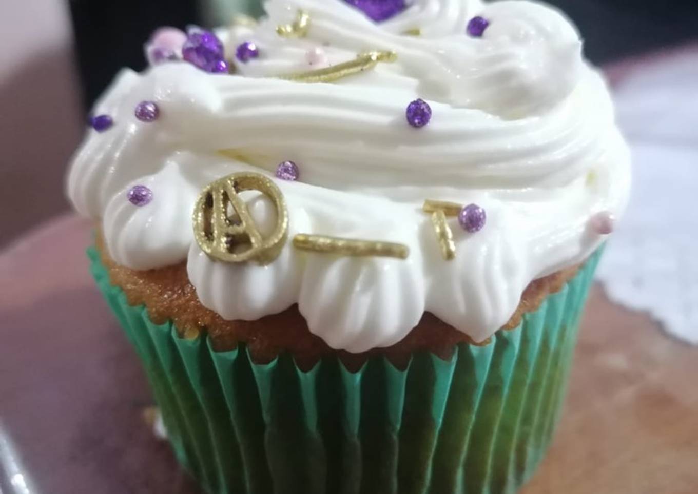 Panque/cupcake de plátano relleno de chocolate
