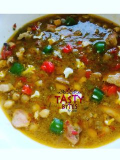 A picture of Chickpeas soup.