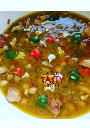 A picture of Chickpeas soup.