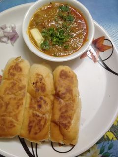 પાવભાજી (Pav Bhaji Recipe In Gujarati) રેસીપી મુખ્ય ફોટો