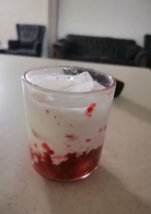 عکسی از دستور لاته توت فرنگی وعسل😋🍓