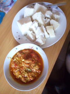 A picture of White yam and egg source.