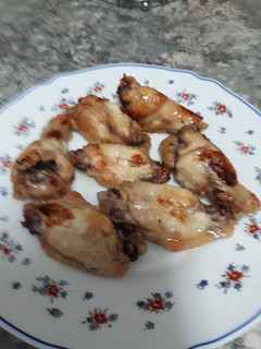 Una foto de Alitas a la naranja con soja y miel, en horno