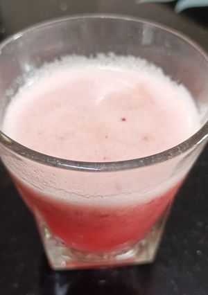A picture of Plum juice.