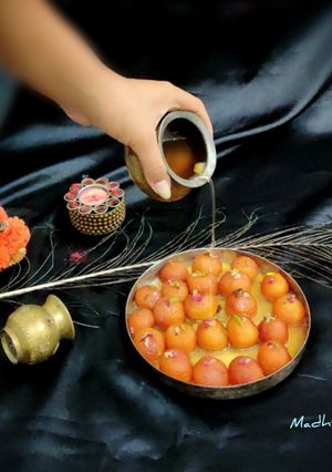 गुलाबजामुन (Gulab jamun recipe in Hindi) रेसिपी मुख्य फोटो