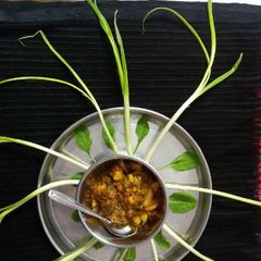 A picture of Hare bhare aloo.
