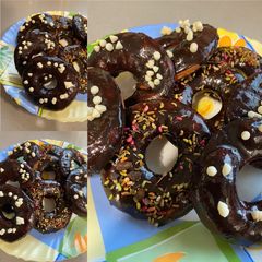 A picture of Chocolate donuts.