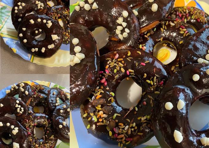 Cara Gampang Menyiapkan Chocolate donuts yang Bikin Ngiler