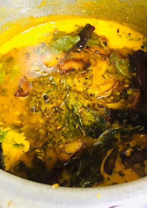 A picture of Dal Masoor cooked with milk.