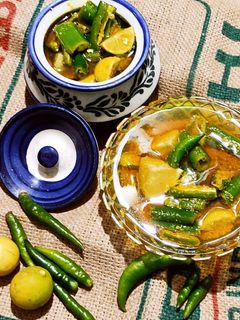चटपटीत हिरव्या मिरचीचे लोणचे..(Hirvya Mirchiche Loche Recipe In Marathi) रेसिपी चे मुख्य फोटो