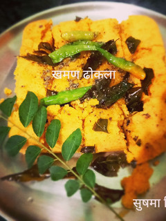 खमण ढोकला (khaman dhokla recipe in Hindi) रेसिपी मुख्य फोटो