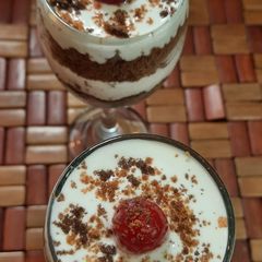 Burbon & Oreo Mousse A picture of Burbon & Oreo Mousse.