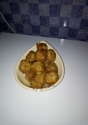 A picture of Yam balls.