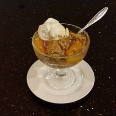 A picture of Fresh Peach Crumble.