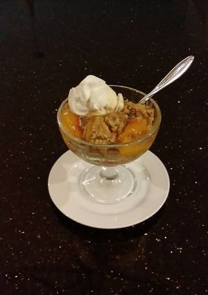 A picture of Fresh Peach Crumble.