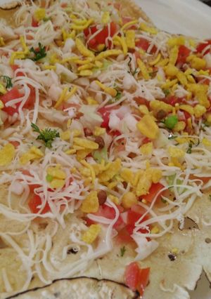 A picture of Cheese Masala Papad.