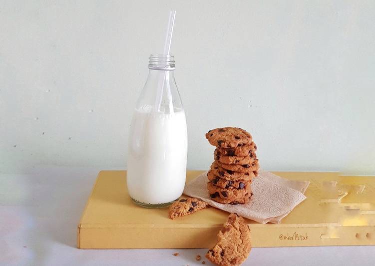 Siap Saji No mixer no timbangan: Classic Chocolate Chip Cookies Praktis Enak