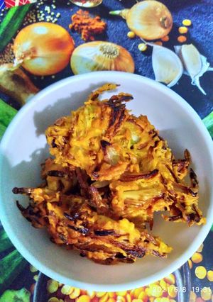 পেঁয়াজি(peyaji recipe in Bengali) রেসিপির প্রধান ছবি