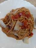 Spaghetti integrale cu roșii și oregano