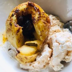 A picture of Baked Apple Dessert.