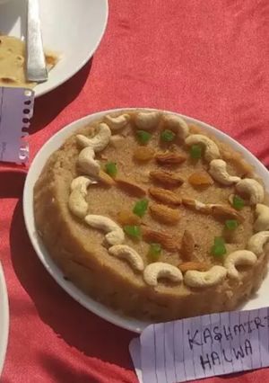 A picture of Kashmiri halwa.