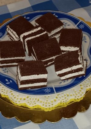Mézes tejfölös szelet recept fotója