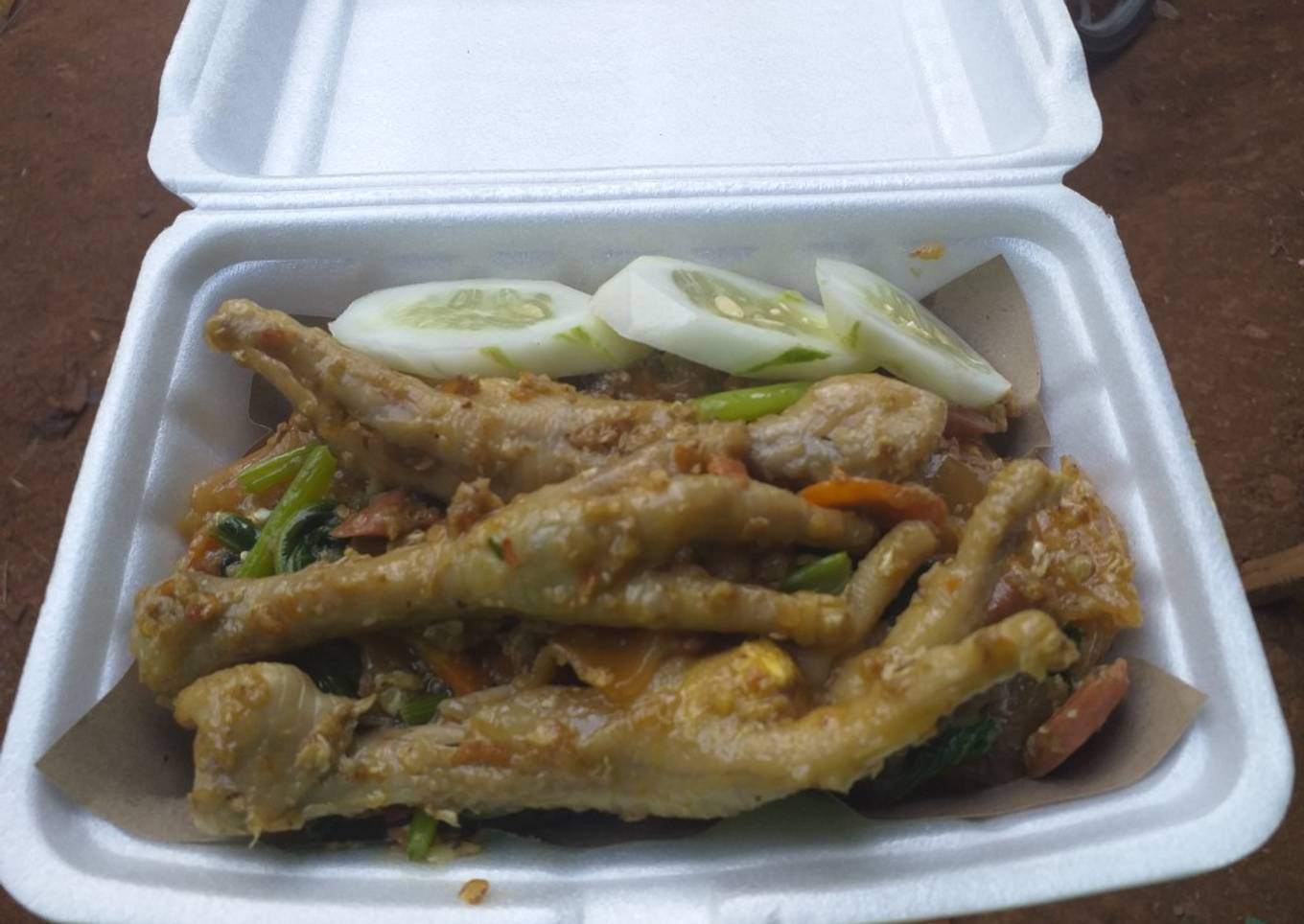 Seblak ceker pedas manis