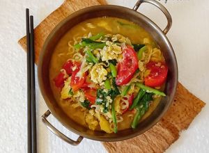 Foto resep Mie Instan Mix Sayur Telur