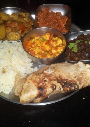 A picture of Paneer makhana and gajar halwa.