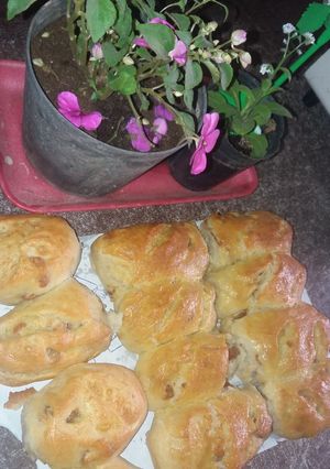 Una foto de Pan caseritos con harina leudante y chicharrón