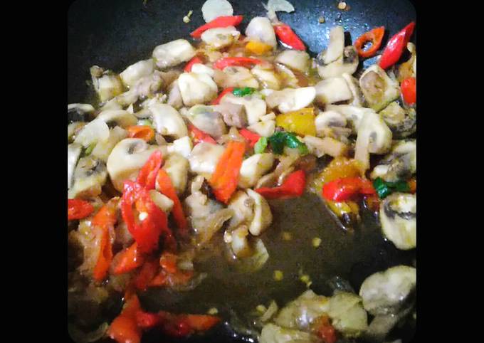 Panduan Membuat Resep Tumis Jamur Kancing Simple Pedas