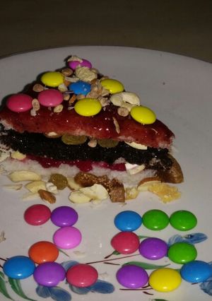 A picture of Three Layer Bread pastry🍰🍰.