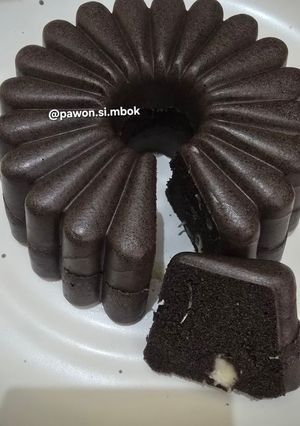 Foto resep Bolu Kukus Ketan Hitam Keju Mozzarella simple dengan choper ala @pawon.si.mbok