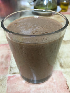 Una foto de Smoothie de fruta y chocolate