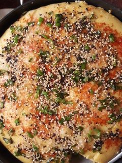 ખમણ ઢોકળાં (Khaman Dhokla Recipe In Gujarati) રેસીપી મુખ્ય ફોટો