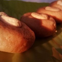 A picture of Til laddoo/ Til bhuga.