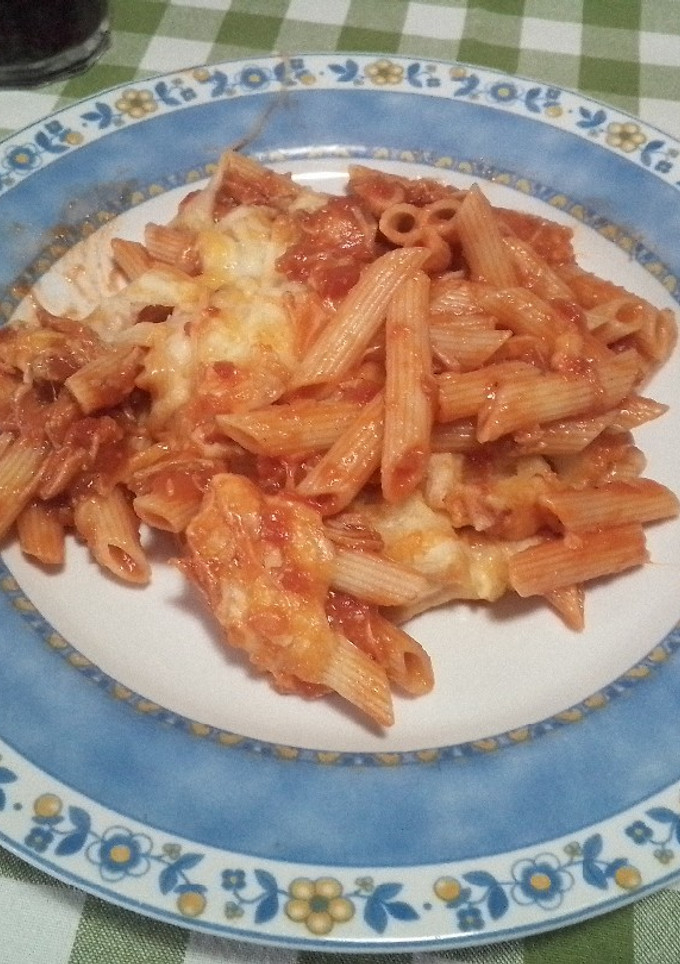 Una foto de Macarrones con tomate