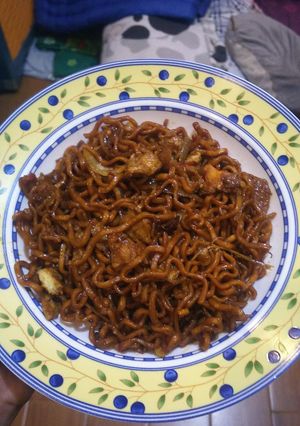 Foto resep Mie goreng pedas hitam