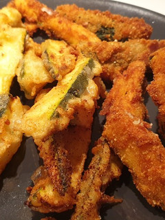 Foto di Stick di zucchine impanate senza uova, senza latte
