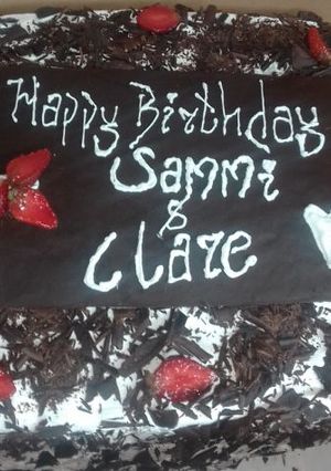 A picture of Black Forest Cake.