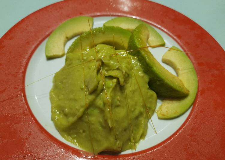 Steps to Make Mashed Avocado