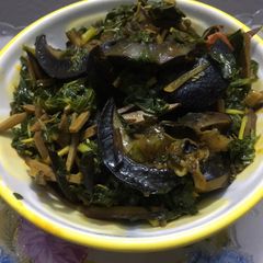 A picture of Garnished Snails.